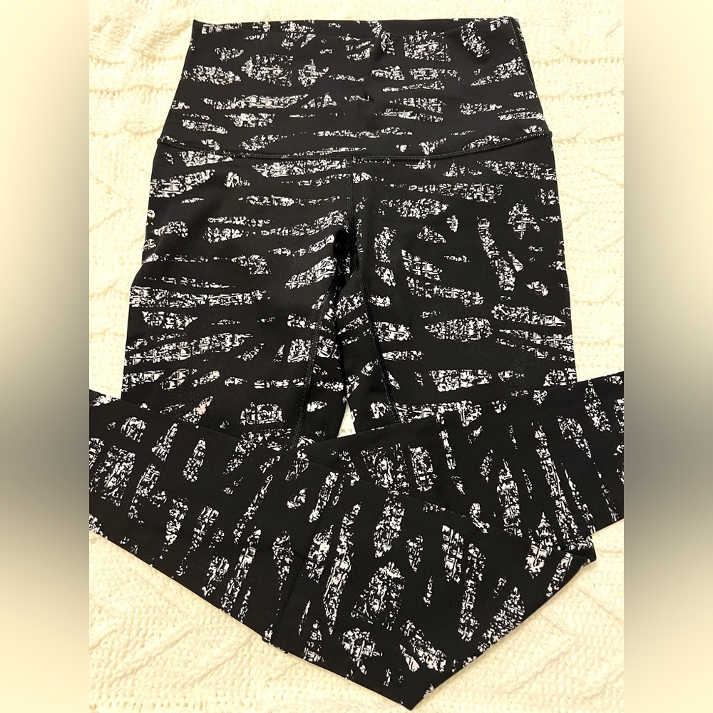 Lululemon Black and White Panel Leggings